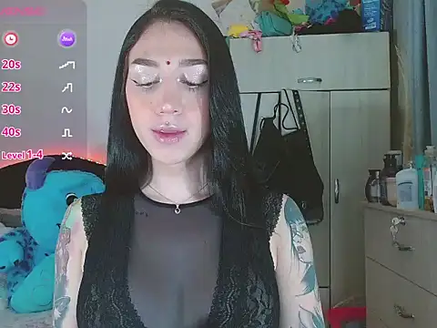 karla zambrano online show from March 8, 2025, 2:23 am