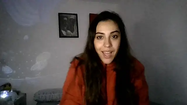 Snapshot of Ursumi1 chatting on November 20, 2025, 7:36 pm Ursumi1 online show from November 20, 2025, 7:36 pm