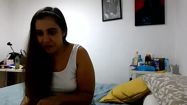 Snapshot of Ursumi1 chatting on October 26, 2025, 4:07 pm Ursumi1 online show from October 26, 2025, 4:07 pm