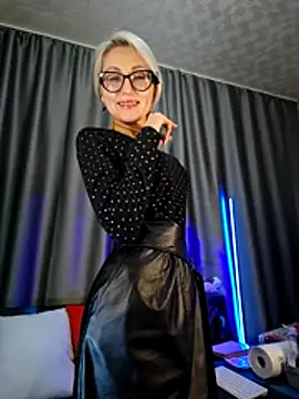 Milforja online show from October 24, 2025, 8:30 pm