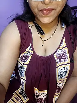 Sexy Mona Bhabhi online show from February 17, 2026, 6:05 pm