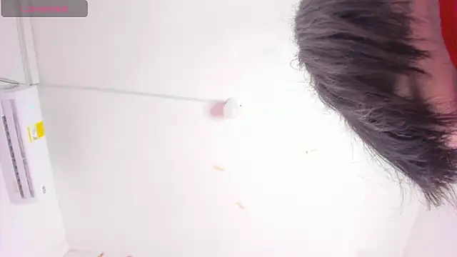 aggy castel online show from April 10, 2026, 2:24 pm