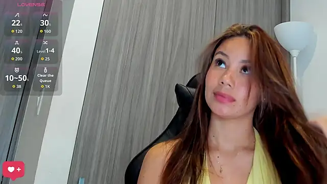 Tamaraa Serra online show from November 13, 2025, 7:29 pm