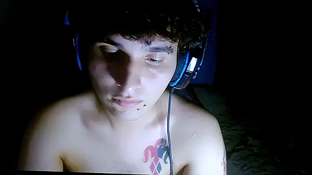 Charley quin online show from April 13, 2026, 11:42 pm