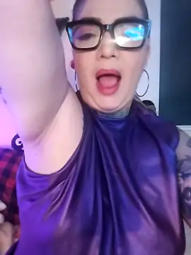 poisson ivy online show from October 20, 2025, 3:19 am