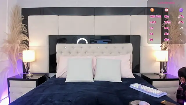 CarlaRossi  online show from April 15, 2026, 7:58 pm