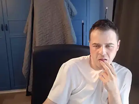 CuteMan33 online show from July 10, 2026, 3:01 pm