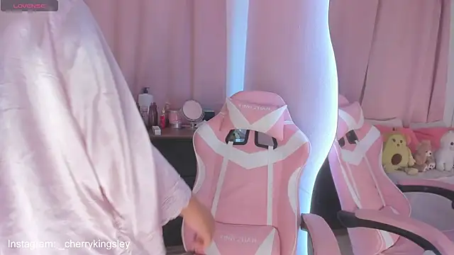 Snapshot of _cherrykingsley1 chatting on February 22, 2025, 2:28 am cherrykingsley1 online show from February 22, 2025, 2:28 am