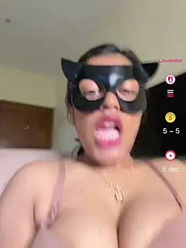 SEXY JENNY  online show from May 3, 2026, 8:23 pm