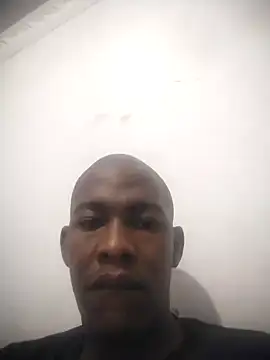 Snapshot of zuludog chatting on June 18, 2026, 3:49 am zuludog online show from June 18, 2026, 3:49 am