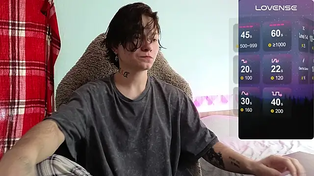 esajukyy online show from October 18, 2025, 8:16 am