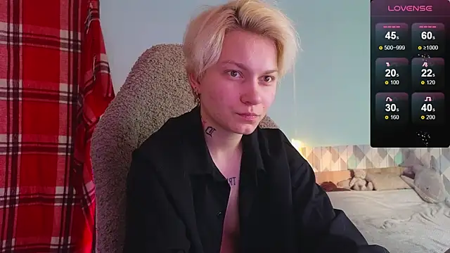 Snapshot of esajukyy chatting on February 3, 2025, 10:03 am esajukyy online show from February 3, 2025, 10:03 am