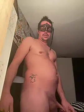 Snapshot of zenzero87 chatting on December 21, 2024, 4:14 pm zenzero87 online show from December 21, 2024, 4:14 pm