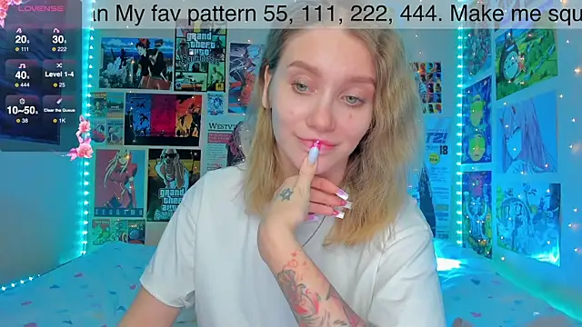 Snapshot of AliceMilman chatting on December 17, 2024, 2:22 pm AliceMilman online show from December 17, 2024, 2:22 pm