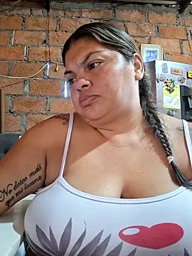 Snapshot of chubby_sexy_big_tits chatting on October 7, 2025, 1:01 pm chubby sexy big tits online show from October 7, 2025, 1:01 pm