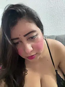 Savinneexotic online show from August 2, 2026, 4:55 am