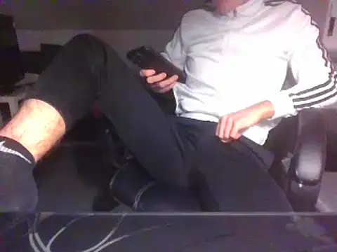 Snapshot of Jamie_2006 chatting on January 15, 2025, 11:30 pm Jamie 2006 online show from January 15, 2025, 11:30 pm