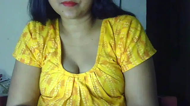 Snapshot of Suhana-sapna chatting on October 9, 2025, 5:35 pm Suhana-sapna online show from October 9, 2025, 5:35 pm