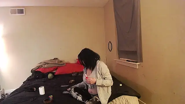 Snapshot of DripDropNLiqour chatting on March 4, 2026, 5:04 am DripDropNLiqour online show from March 4, 2026, 5:04 am