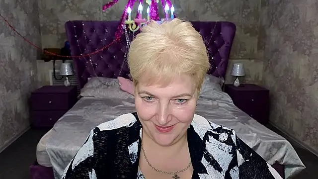 Sandra Snow online show from February 15, 2025, 5:28 pm