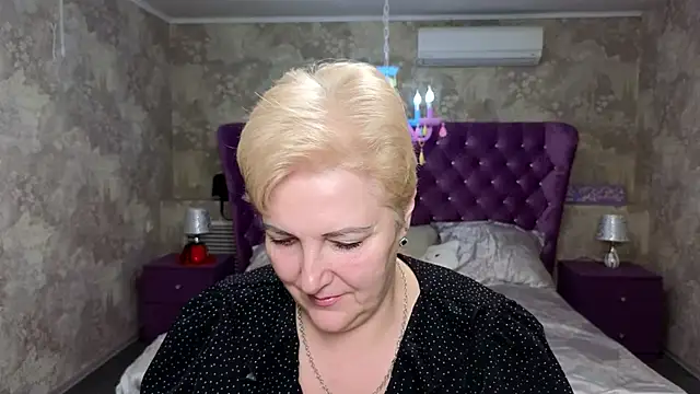 Sandra Snow online show from February 1, 2025, 2:13 pm