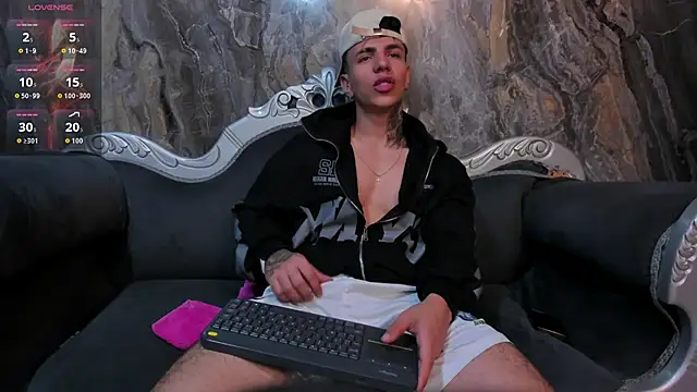 Flynn Riider online show from September 18, 2025, 3:04 pm