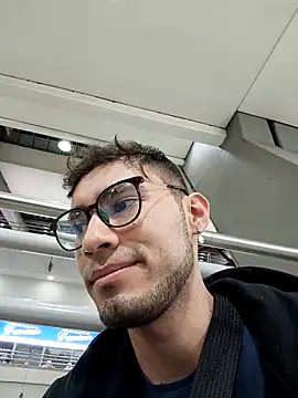 alexdesire online show from October 17, 2025, 9:01 am