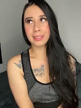 Zoee t online show from October 16, 2025, 4:43 am