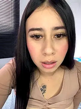 Zoee t online show from October 12, 2025, 7:48 pm