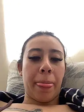 Zoee t online show from February 1, 2025, 7:02 pm