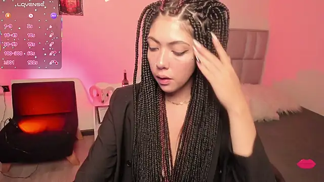 Aurora Hotson online show from September 9, 2025, 12:43 am