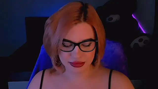 Snapshot of evaharve chatting on October 24, 2025, 10:42 pm evaharve online show from October 24, 2025, 10:42 pm