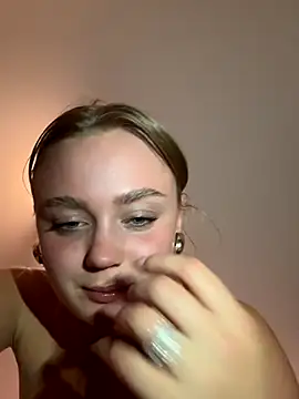 CherryEmmy online show from October 4, 2025, 5:14 pm