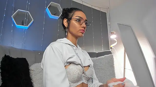 Snapshot of slutty_venus chatting on March 1, 2025, 2:04 am slutty venus online show from March 1, 2025, 2:04 am
