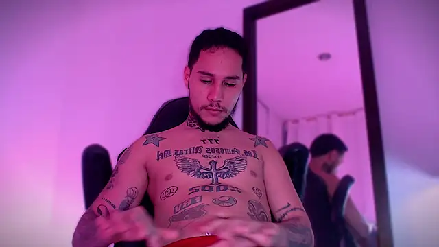 Junihn0 online show from September 23, 2025, 9:00 pm