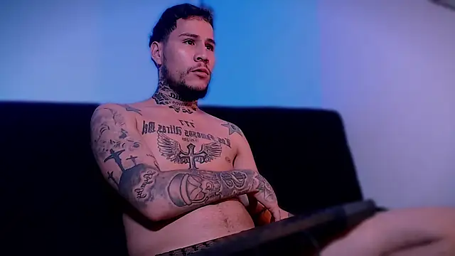 Junihn0 online show from September 10, 2025, 9:36 pm