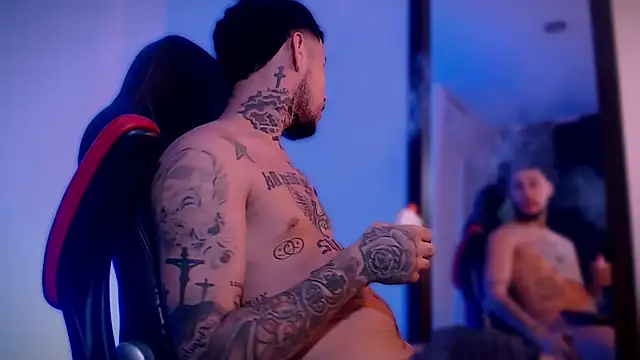 Junihn0 online show from September 13, 2025, 9:15 pm