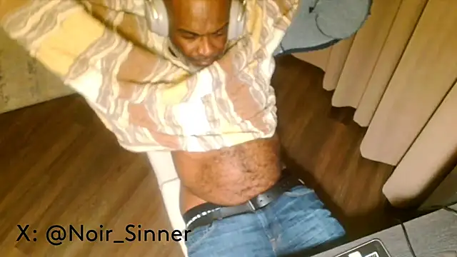 Snapshot of sinnernoir chatting on February 20, 2026, 5:59 am sinnernoir online show from February 20, 2026, 5:59 am