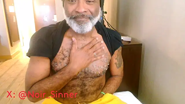 Snapshot of sinnernoir chatting on January 16, 2026, 4:44 pm sinnernoir online show from January 16, 2026, 4:44 pm