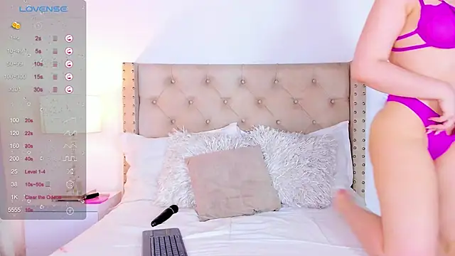 marilynrossy online show from February 9, 2025, 2:49 am