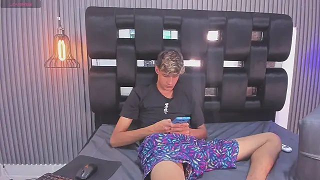 Alex Strip  online show from December 20, 2024, 10:27 am