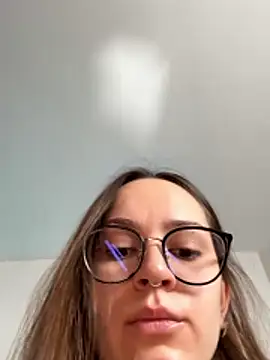 Lilly Soulmate online show from December 22, 2025, 4:12 am