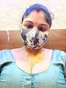 Cute-Aadhvita online show from February 18, 2026, 1:14 am