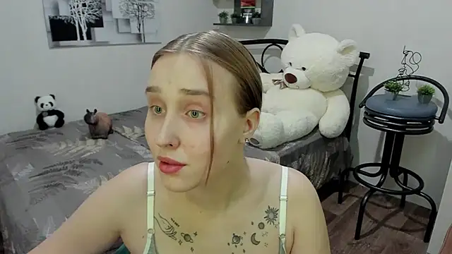 LinaTruly online show from March 17, 2025, 9:24 pm