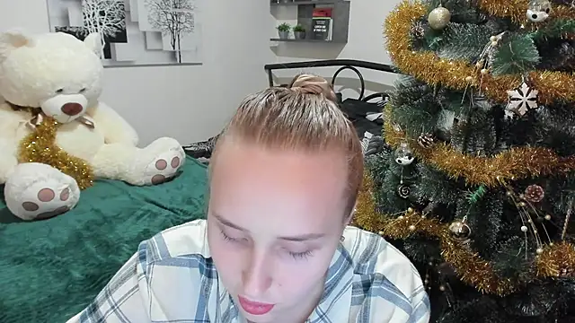 LinaTruly online show from January 14, 2025, 11:16 pm