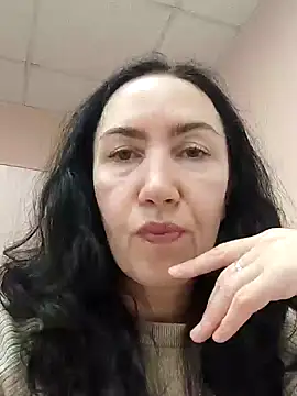 SweetBerryBella online show from February 25, 2025, 11:43 am