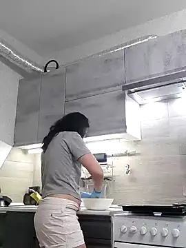 SweetBerryBella online show from January 14, 2025, 4:39 pm