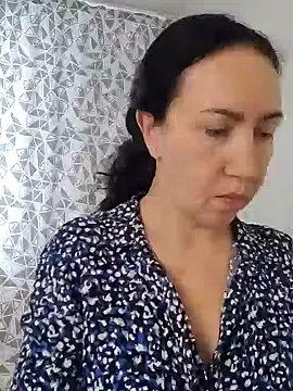 SweetBerryBella online show from March 12, 2025, 7:02 am