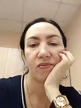 SweetBerryBella online show from January 20, 2025, 6:10 am