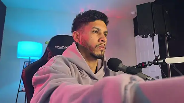 Snapshot of DamnKevin chatting on March 17, 2026, 11:52 pm DamnKevin online show from March 17, 2026, 11:52 pm